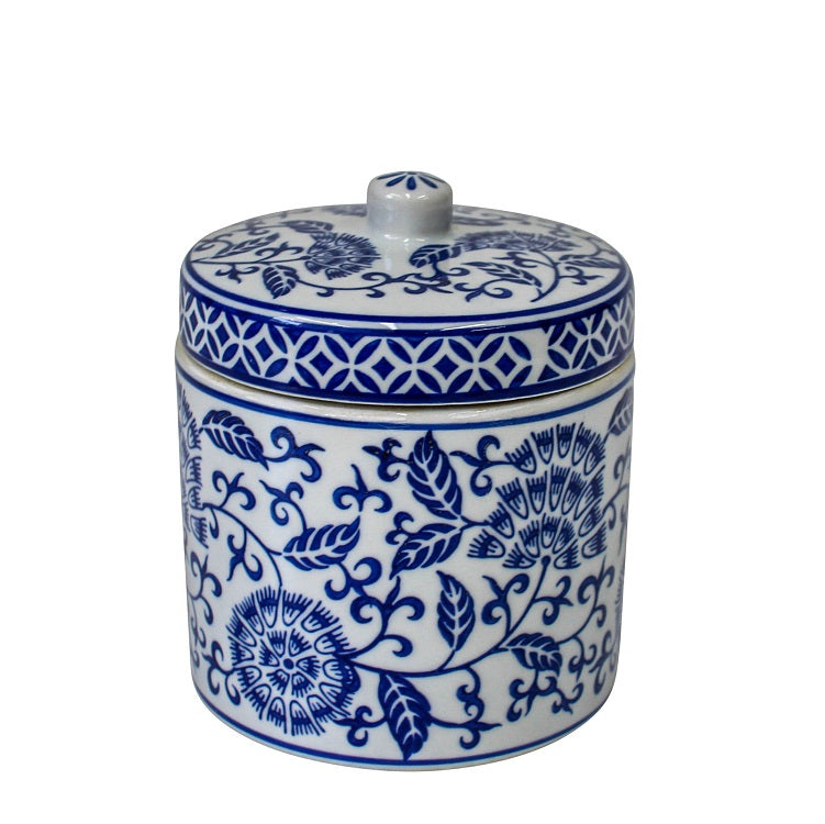 masiie-clare-Arozzo-Blue-and-White-Jar-with-Lid-Hampton-Style-interior